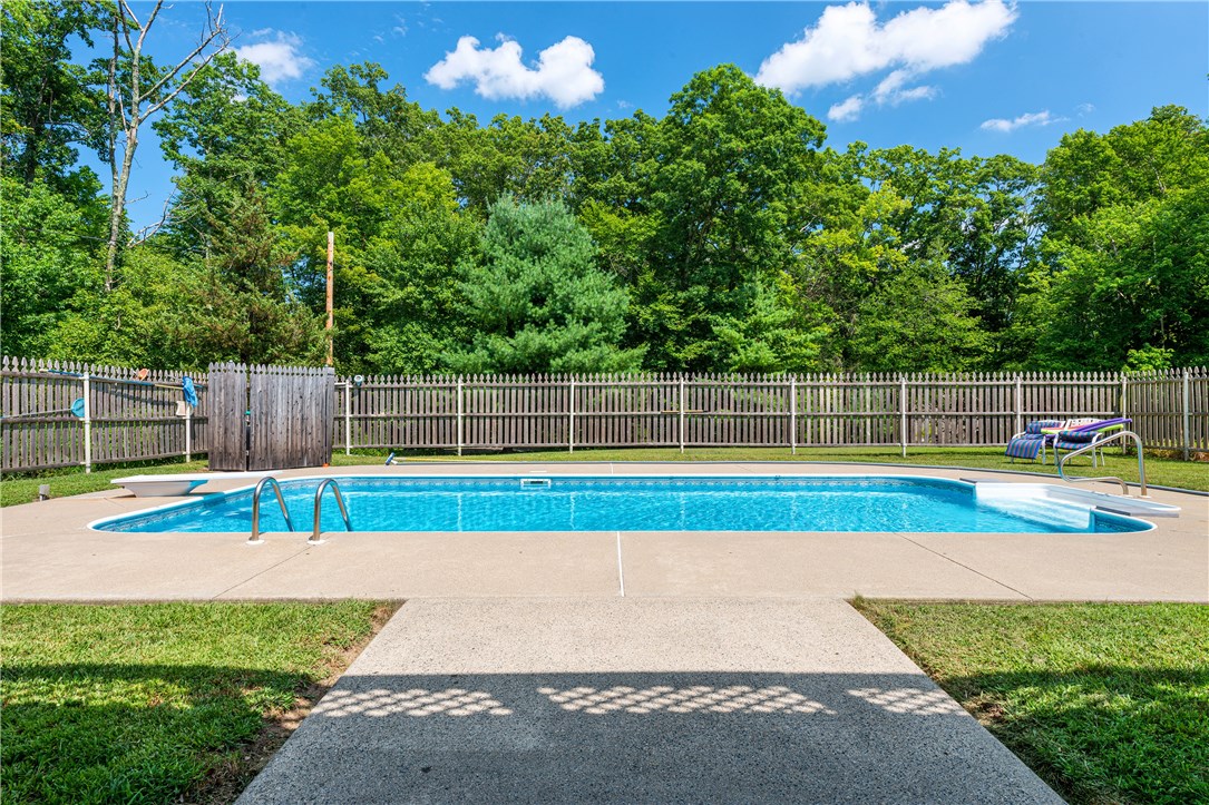 179 Little Pond County Road Cumberland, RI 02864 - Photo 33 of 40
