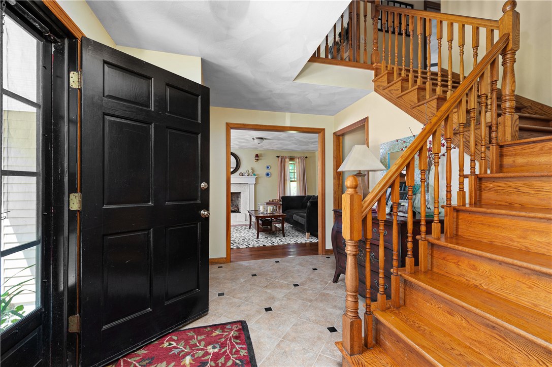 179 Little Pond County Road Cumberland, RI 02864 - Photo 6 of 40