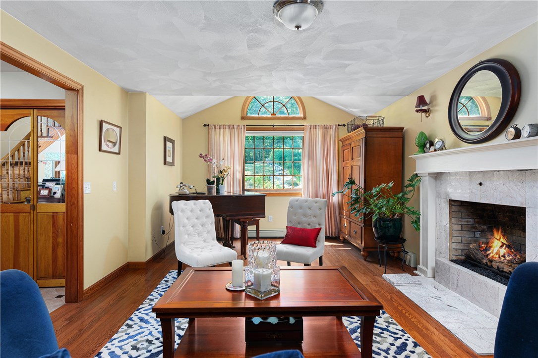 179 Little Pond County Road Cumberland, RI 02864 - Photo 8 of 40