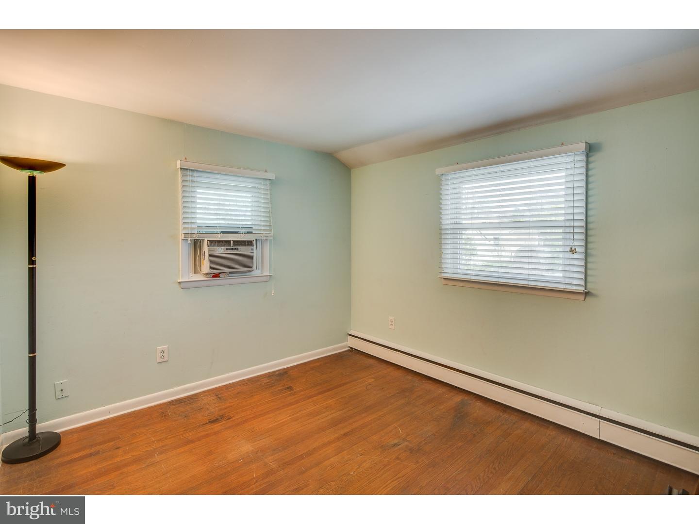 29 Winding Way Road Stratford, NJ 08084 - Photo 8 of 16