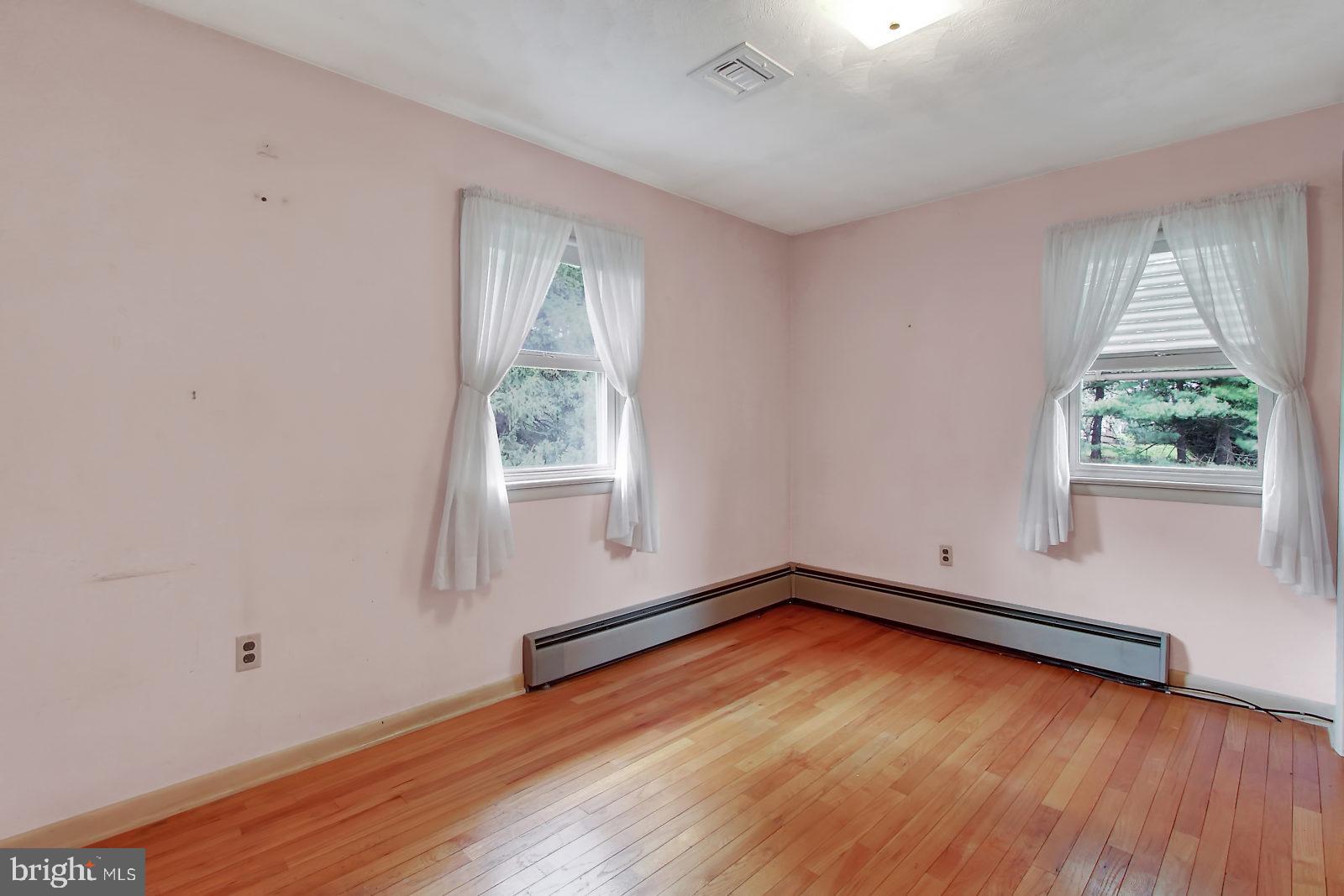 787 Greenbriar Road York, PA 17404 - Photo 17 of 26 Gallery Image 17