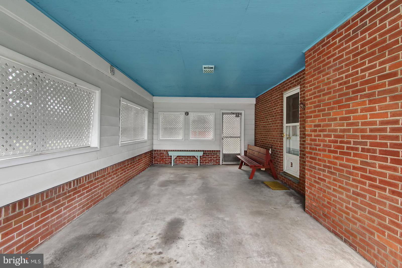 787 Greenbriar Road York, PA 17404 - Photo 20 of 26 carport