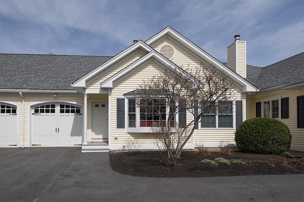 15 Lamplighter Village Road Windham, NH 03087 - Photo 1 of 35