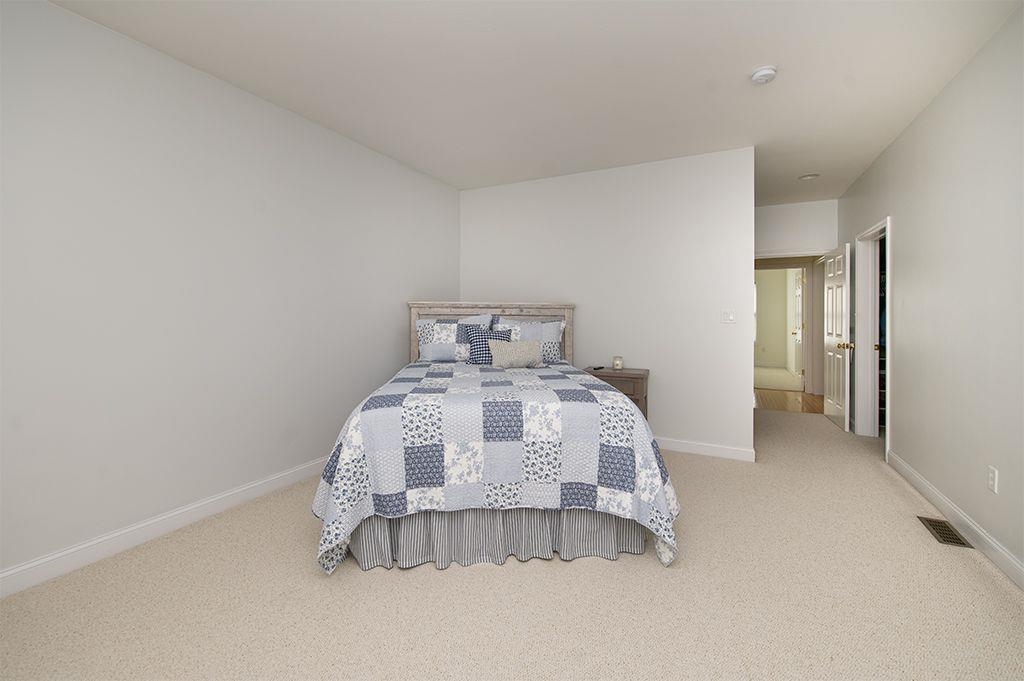 15 Lamplighter Village Road Windham, NH 03087 - Photo 13 of 35