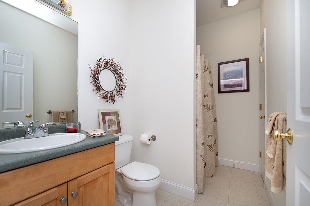 15 Lamplighter Village Road Windham, NH 03087 - Photo 21 of 35