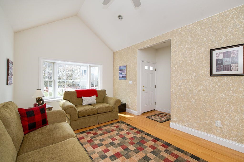 15 Lamplighter Village Road Windham, NH 03087 - Photo 7 of 35