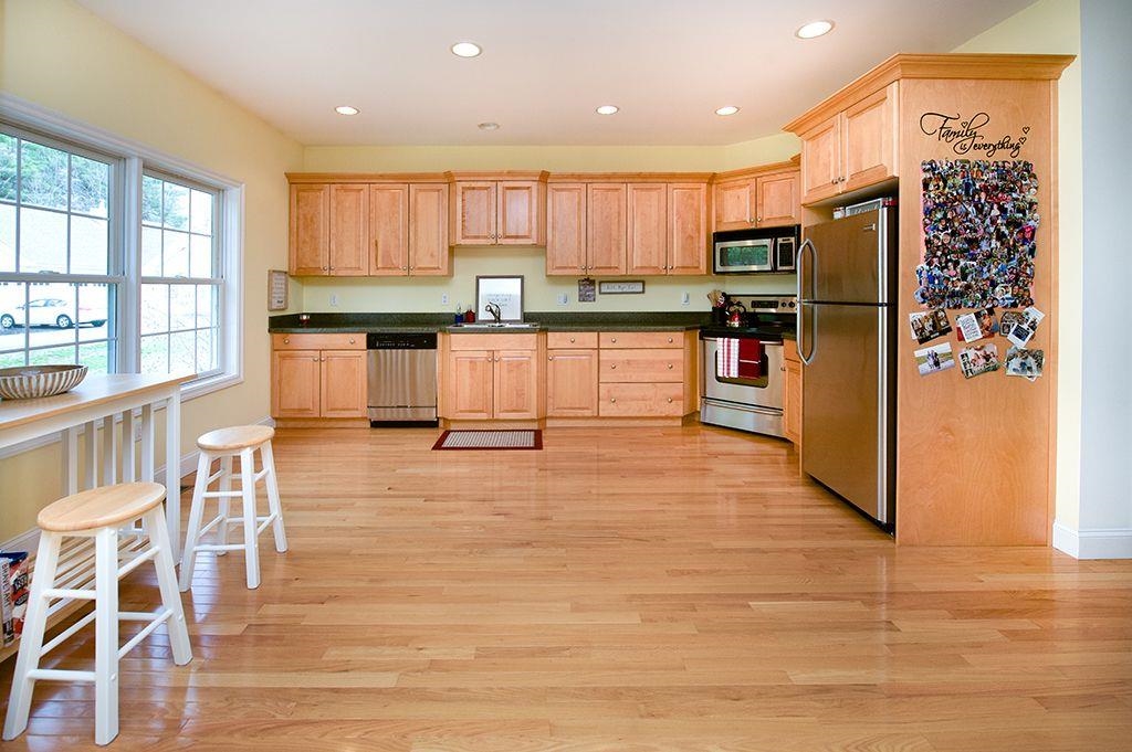 15 Lamplighter Village Road Windham, NH 03087 - Photo 8 of 35