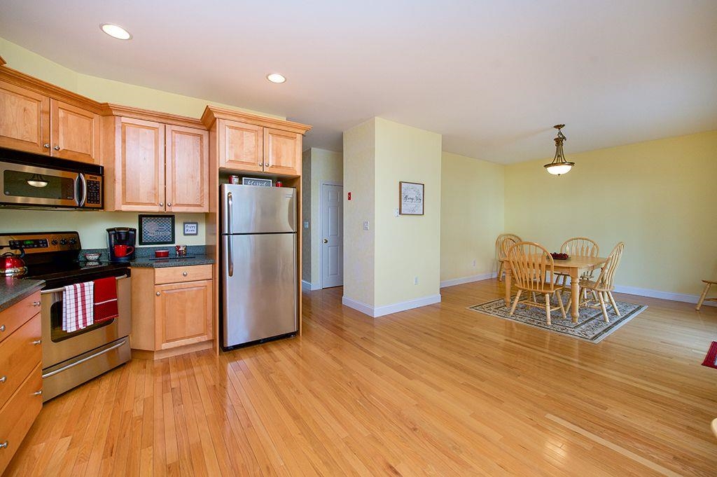 15 Lamplighter Village Road Windham, NH 03087 - Photo 9 of 35