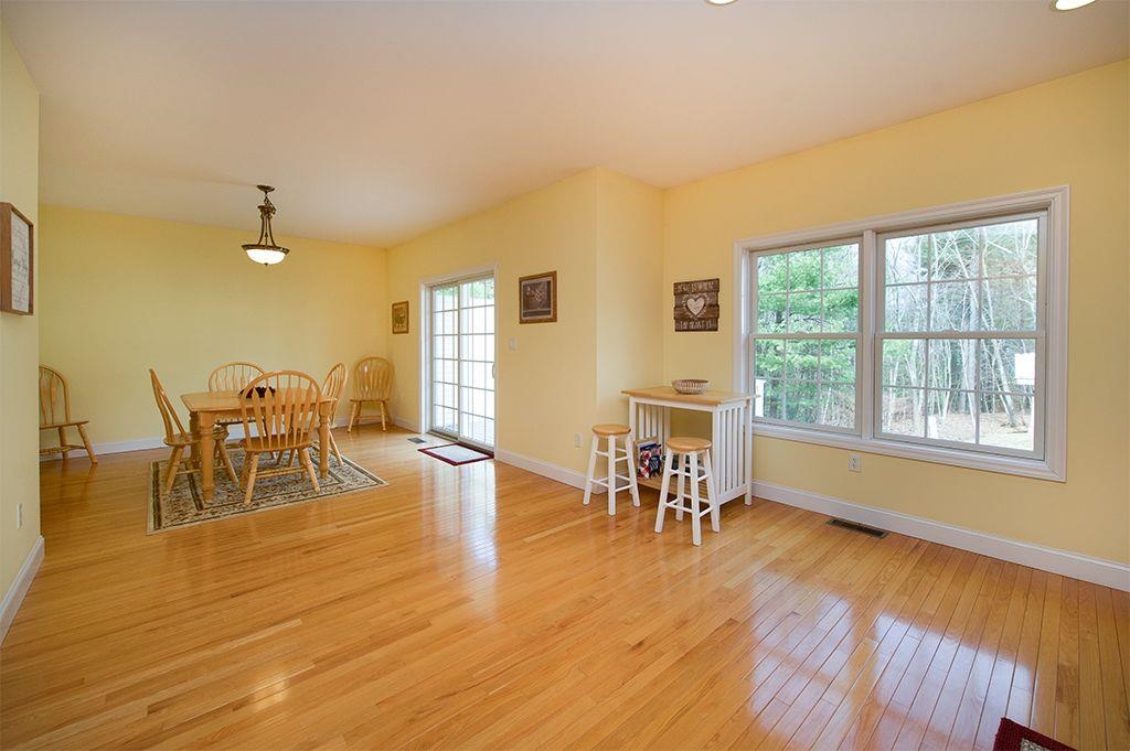 15 Lamplighter Village Road Windham, NH 03087 - Photo 10 of 35
