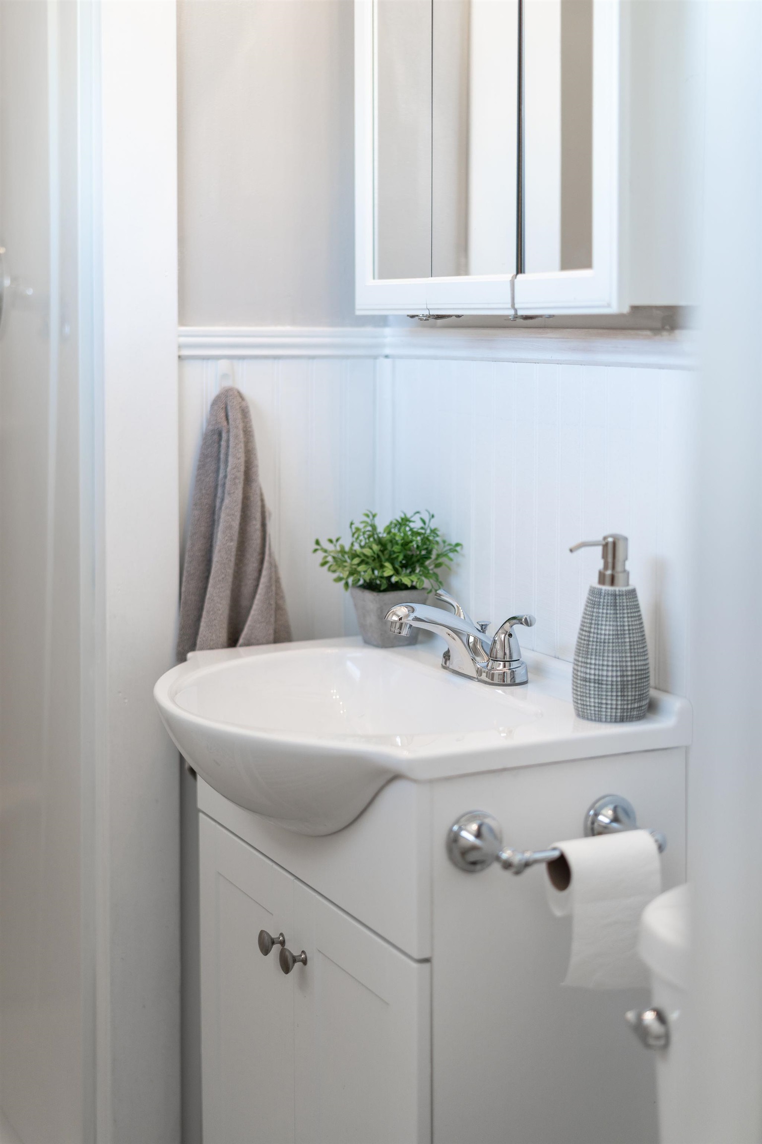 2 McCormick Street Lexington, VA 24450 - Photo 26 of 69 a bathroom with a sink and cabinets