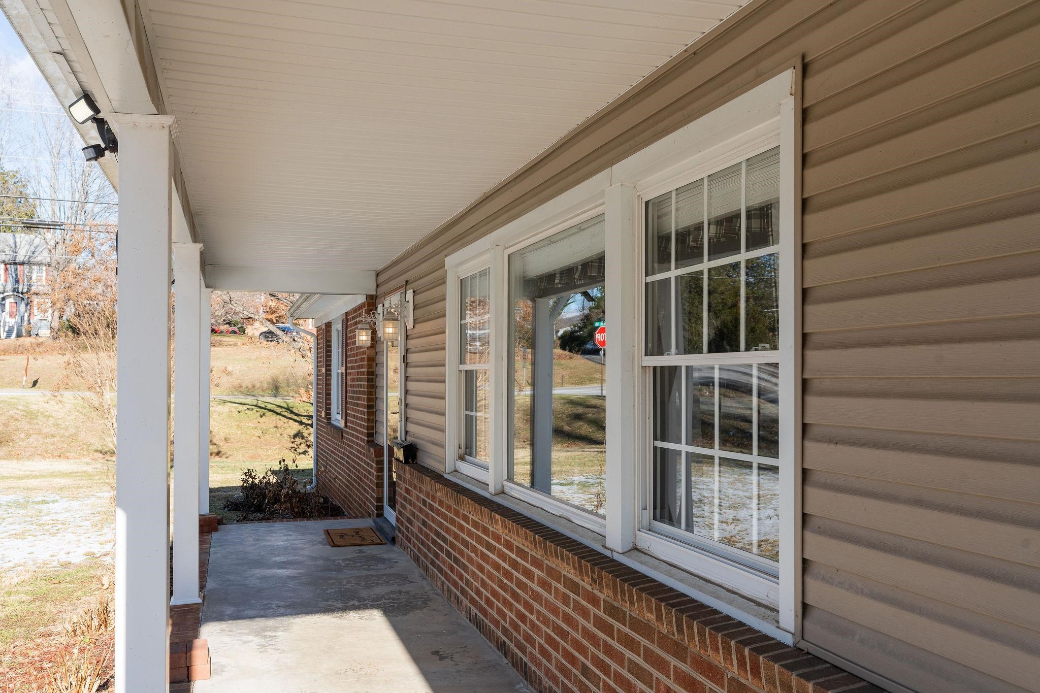 2 McCormick Street Lexington, VA 24450 - Photo 3 of 69