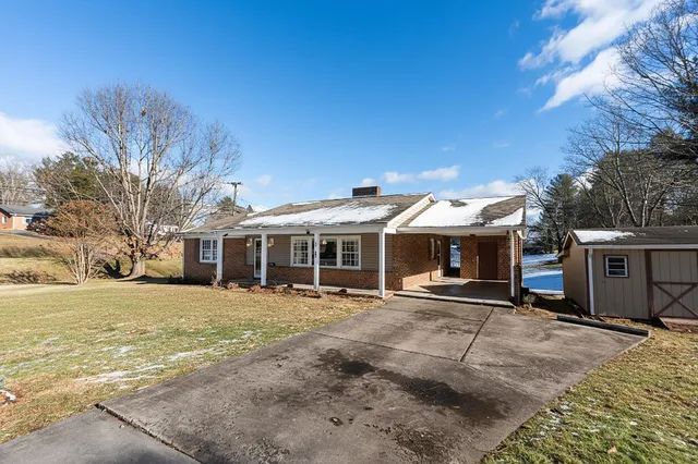 $339,900 | 2 McCormick Street, Lexington, VA 24450