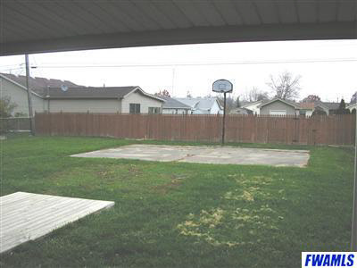 304 North 16th Street Decatur, IN 46733 - Photo 3 of 4