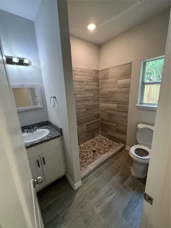 $1,400 | 230 Northlawn Street, Montgomery, TX 77316