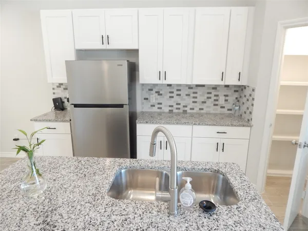 $1,400 | 230 Northlawn Street, Montgomery, TX 77316