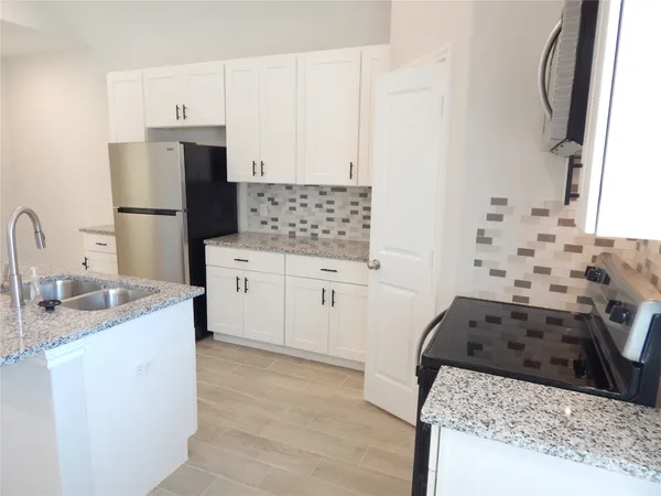 $1,400 | 230 Northlawn Street, Montgomery, TX 77316