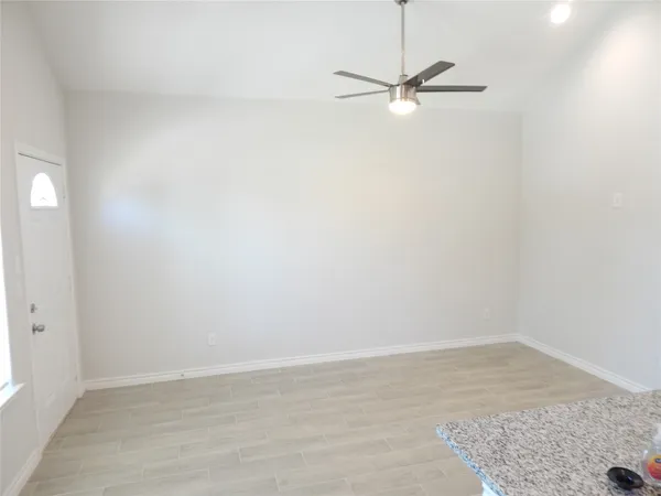 $1,400 | 230 Northlawn Street, Montgomery, TX 77316