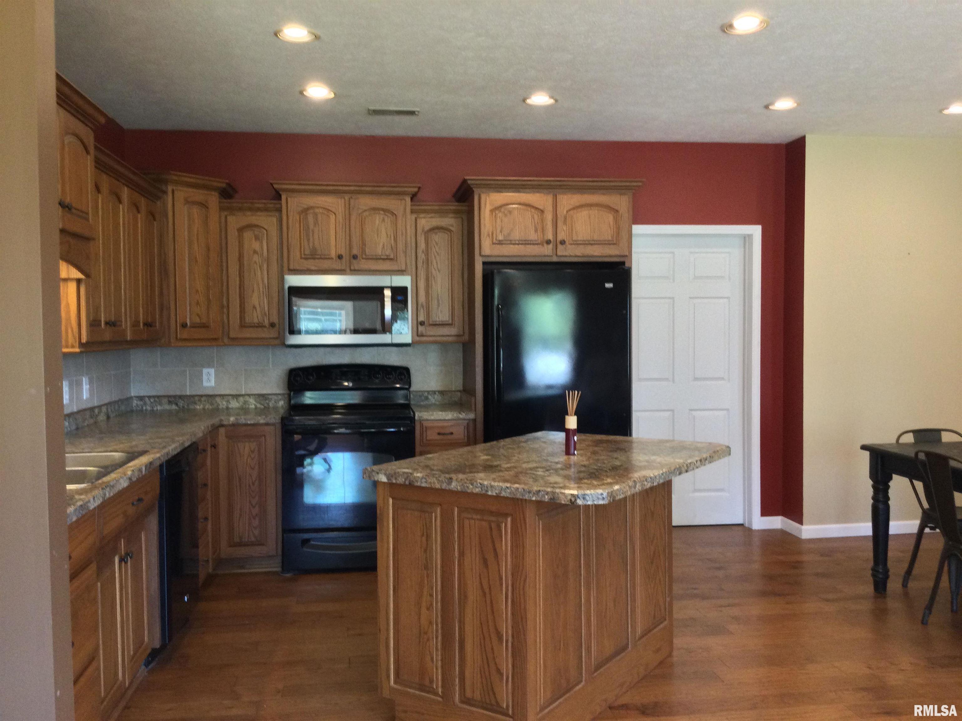 1945 Balcom Road Anna, IL 62906 - Photo 10 of 45 Gallery Image 10