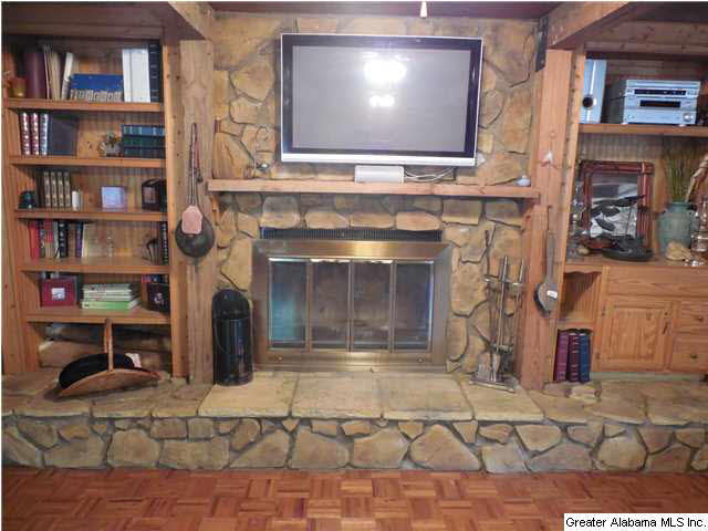 696 Kiniard Road Brent, AL 35034 - Photo 15 of 32