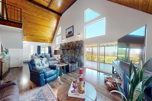 $450,000 | 135 Sunny Hills, Bangor, CA 95901