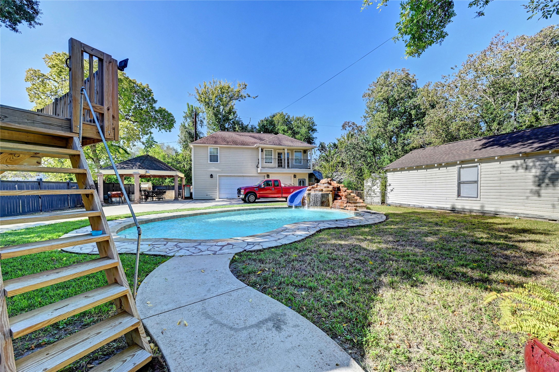 2012 Forest Hill Boulevard Houston, TX 77023 - Photo 36 of 50 a view of a house with a yard