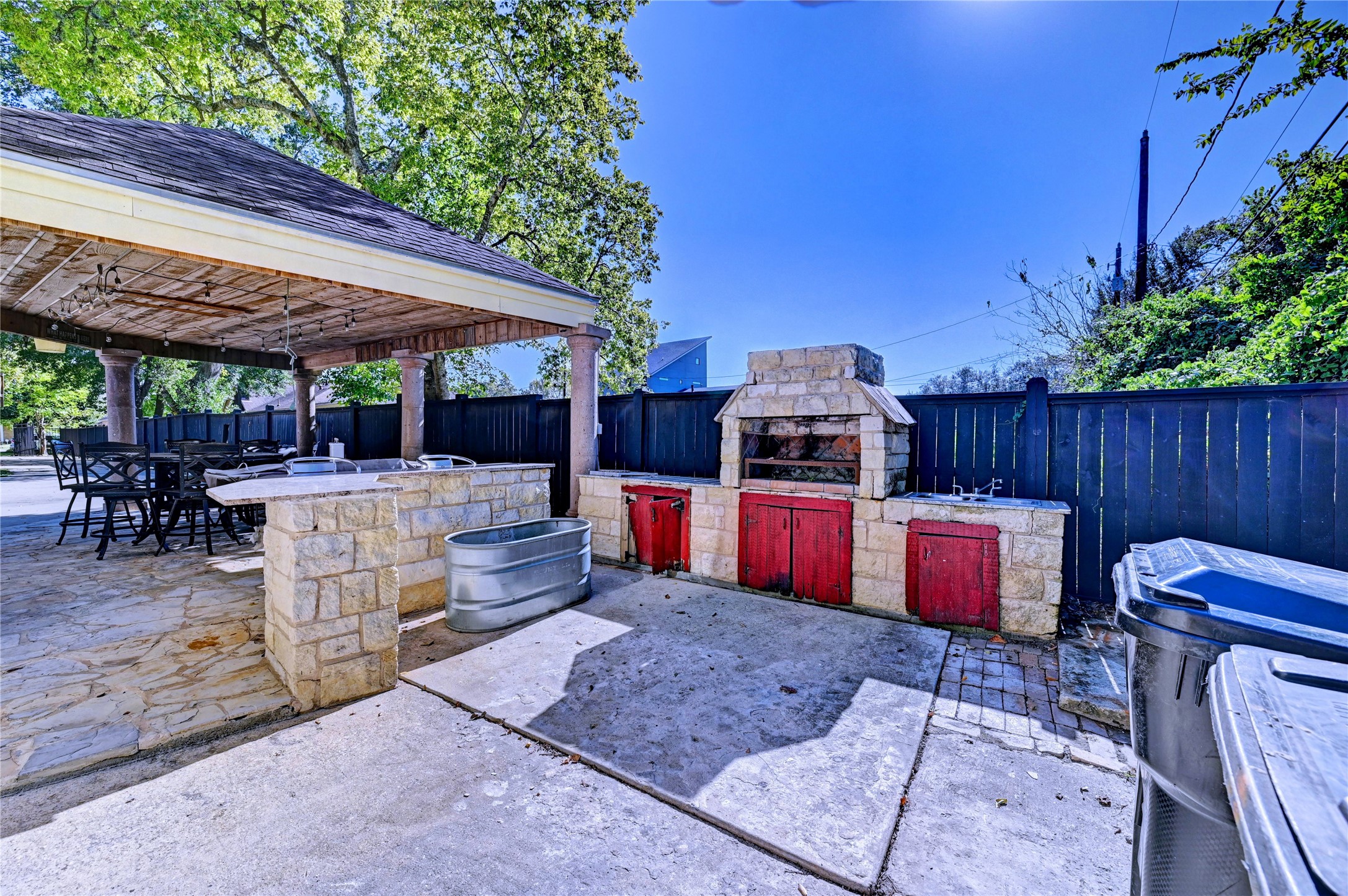 2012 Forest Hill Boulevard Houston, TX 77023 - Photo 40 of 50 a view of outdoor sitting area with furniture