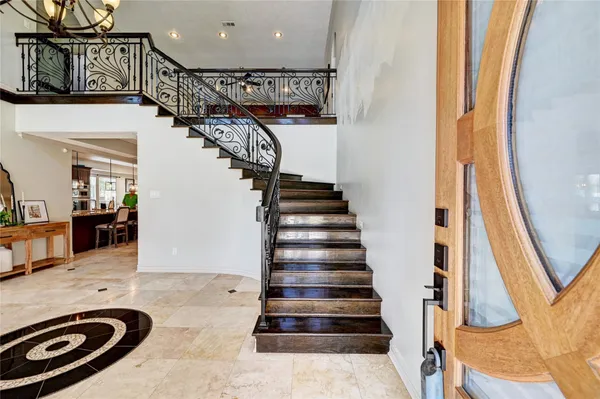 a view of entryway and hall