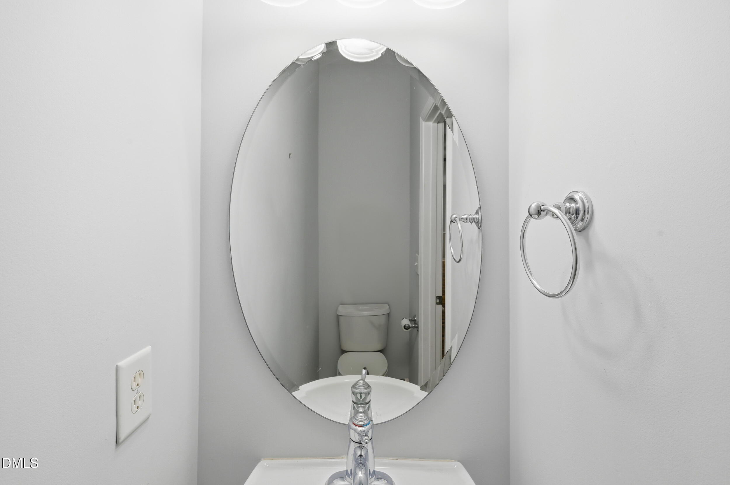 8412 Pilots View Drive Raleigh, NC 27617 - Photo 15 of 40 1/2 Bath Powder Room Downstairs