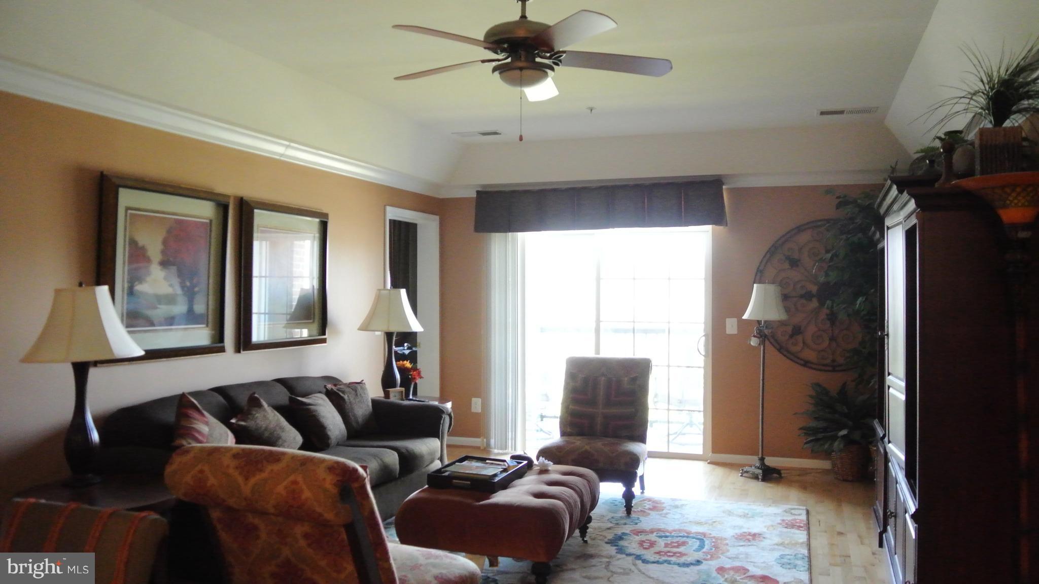 7305 Maplecrest Road, Unit 204 Elkridge, MD 21075 - Photo 14 of 30 Living Room
