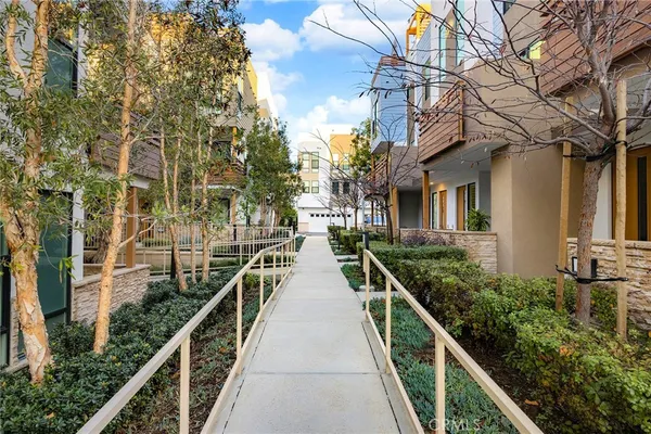 $6,000 | 657 Wedge, Costa Mesa, CA 92627