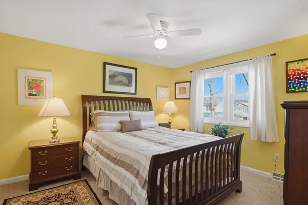 $250,000 | 54 Yorktown Court, Unit 54, Chicopee, MA 01020