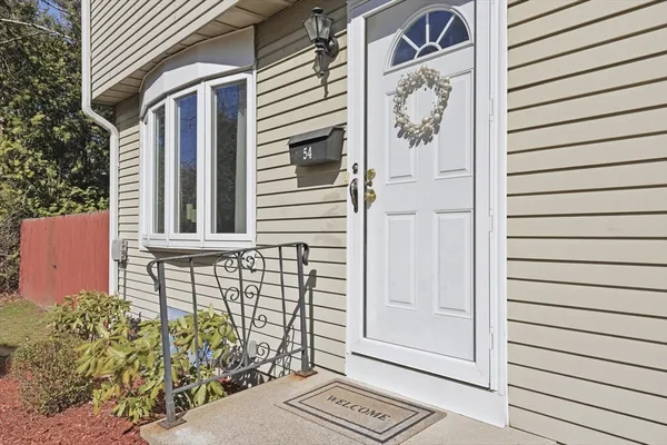 $250,000 | 54 Yorktown Court, Unit 54, Chicopee, MA 01020