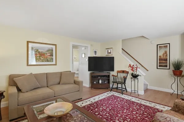 $250,000 | 54 Yorktown Court, Unit 54, Chicopee, MA 01020
