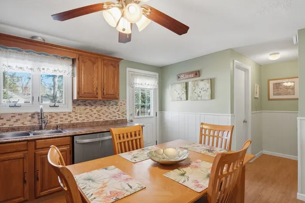 $250,000 | 54 Yorktown Court, Unit 54, Chicopee, MA 01020