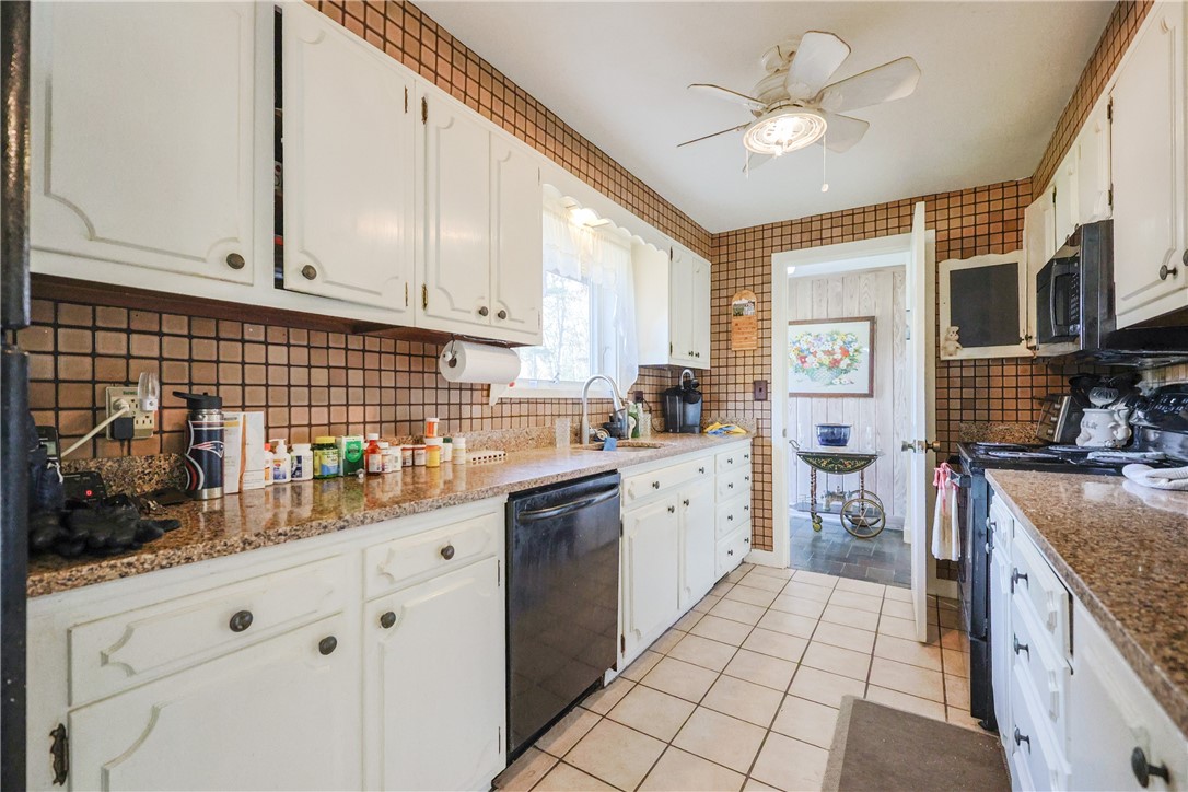 19 West Spruce Street Charlestown, RI 02813 - Photo 16 of 40