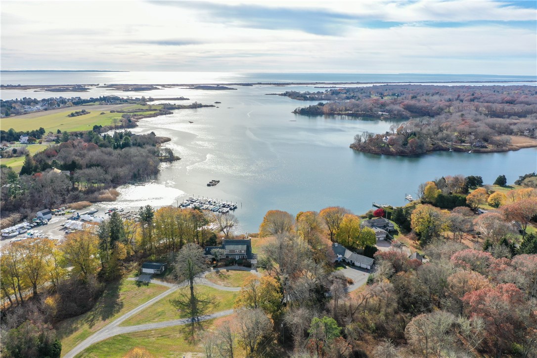 19 West Spruce Street Charlestown, RI 02813 - Photo 4 of 40