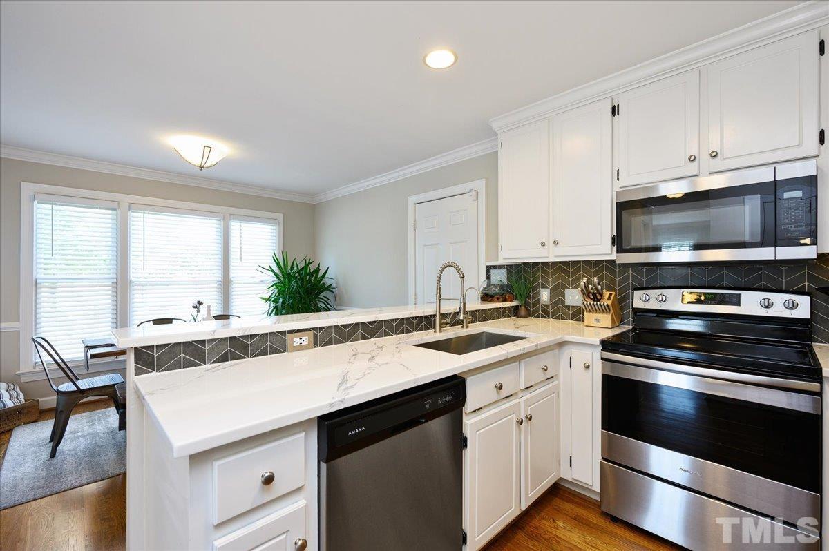 2001 Laurel Valley Way Raleigh, NC 27604 - Photo 8 of 34 Gallery Image 8