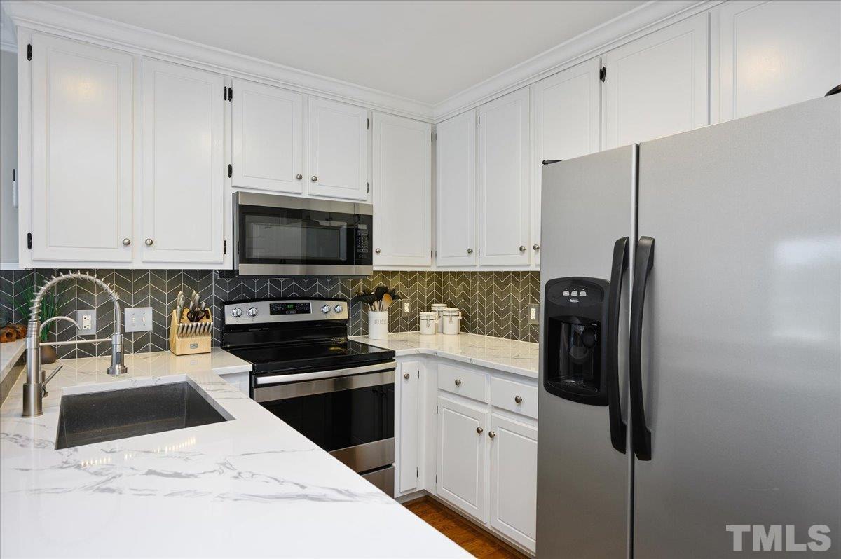 2001 Laurel Valley Way Raleigh, NC 27604 - Photo 9 of 34 Gallery Image 9