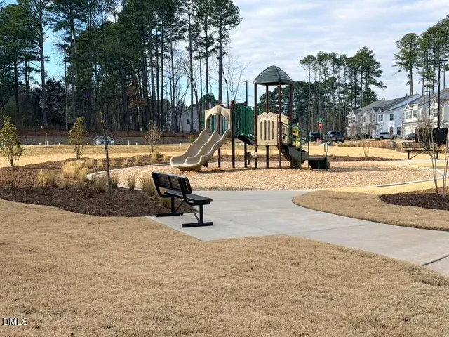 $2,075 | 1930 Hinesley Drive, Durham, NC 27703