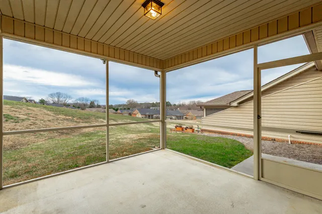 $329,900 | 130 Hillhouse Lane, Ringgold, GA 30736