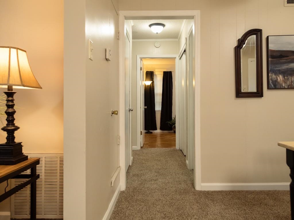 3084 Danville Road Memphis, TN 38118 - Photo 7 of 19 Hallway View from Dining Rm