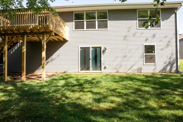 $389,000 | 911 Harsevoort, Clinton, WI 53525