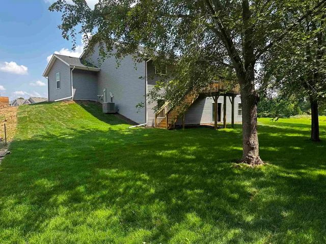 $395,000 | 911 Harsevoort, Clinton, WI 53525