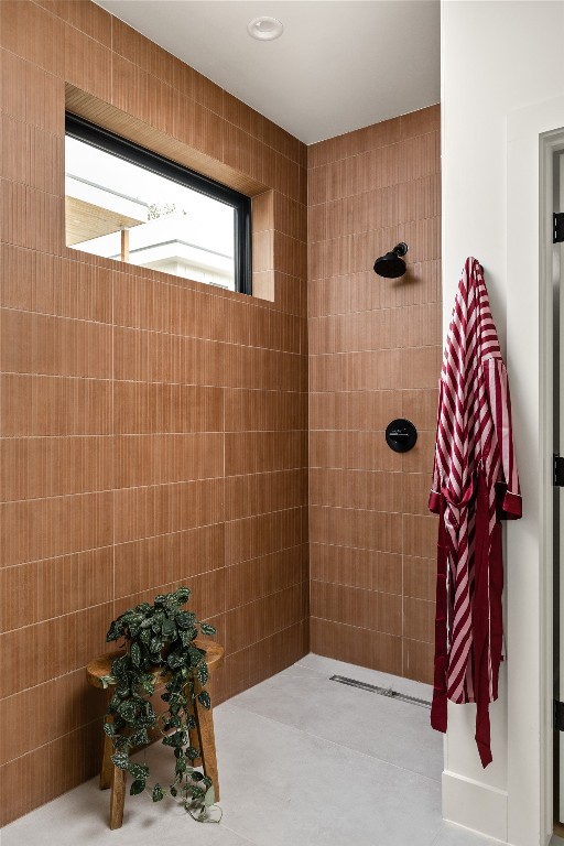 4416 South 1st Street, Unit 2 Austin, TX 78745 - Photo 24 of 40 Bathroom with walk in shower