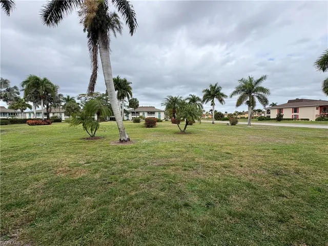 $149,000 | 325 Charlemagne Boulevard, Unit 101A, Naples, FL 34112