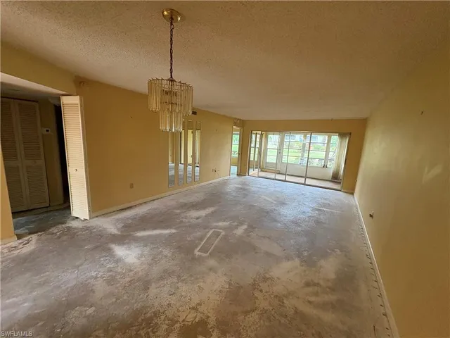 $149,000 | 325 Charlemagne Boulevard, Unit 101A, Naples, FL 34112