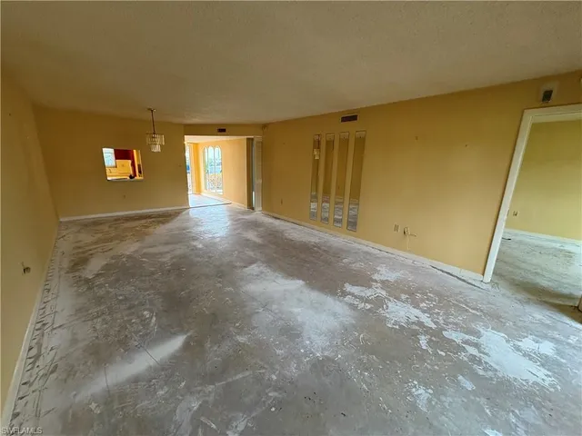 $149,000 | 325 Charlemagne Boulevard, Unit 101A, Naples, FL 34112