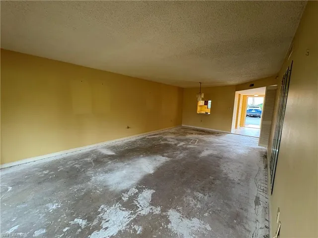 $149,000 | 325 Charlemagne Boulevard, Unit 101A, Naples, FL 34112