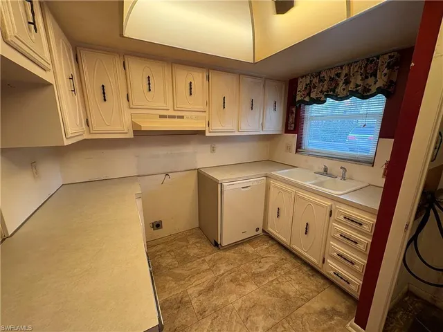 $149,000 | 325 Charlemagne Boulevard, Unit 101A, Naples, FL 34112