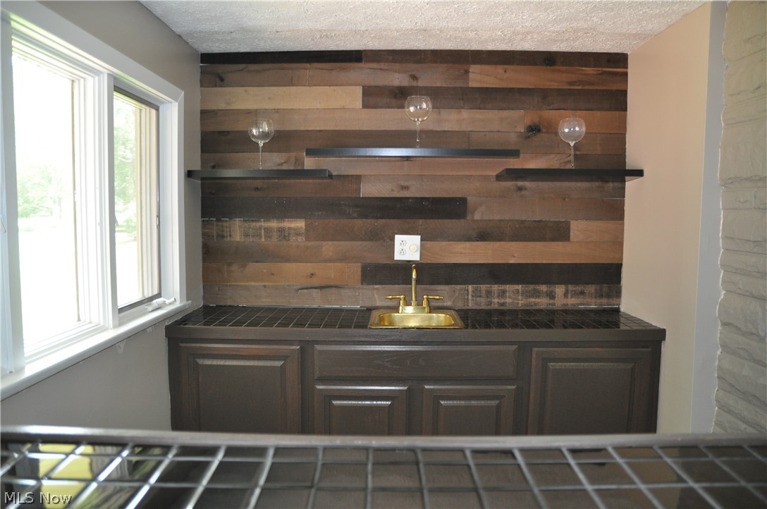 2009 Howland Wilson Road Northeast Warren, OH 44484 - Photo 11 of 35 Gallery Image 11